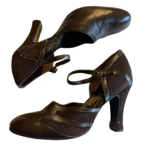 Chocolate Brown Suede and Leather Ankle Strap Rounded Toe Shoes circa 1970s 8