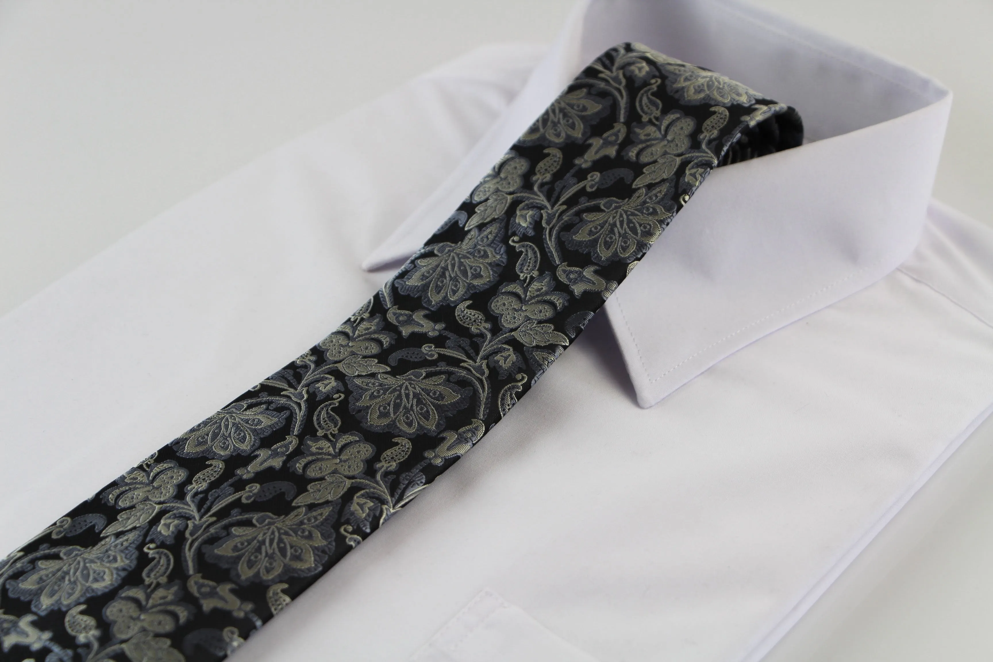 Mens Black & Grey Boho Print Patterned 8cm Neck Tie