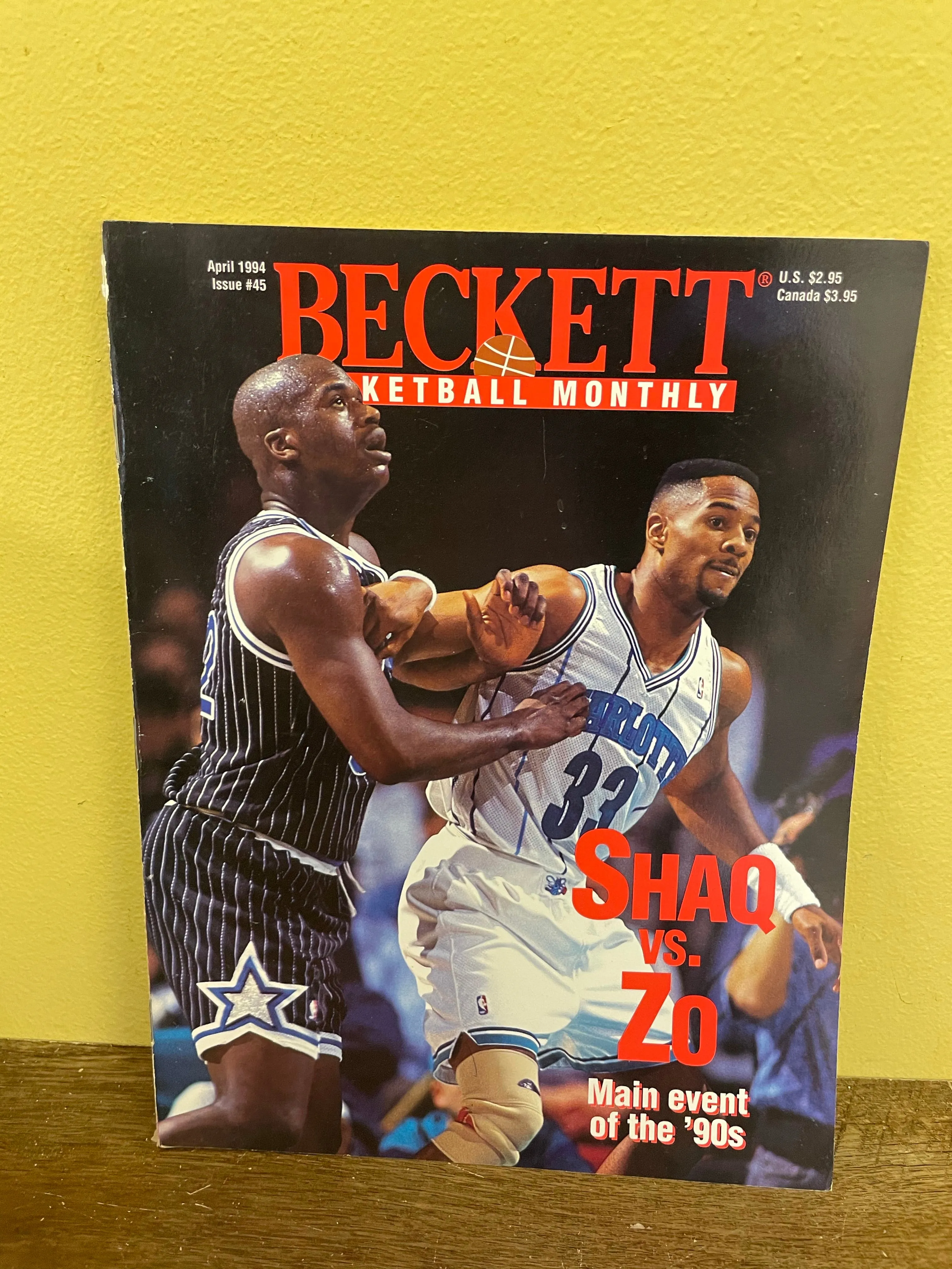 (V) BECKETT BASKETBALL CARD MONTHLY Magazine Vintage Lot/2 1994 Apr Jun Shaquille vs Zo & Pippen