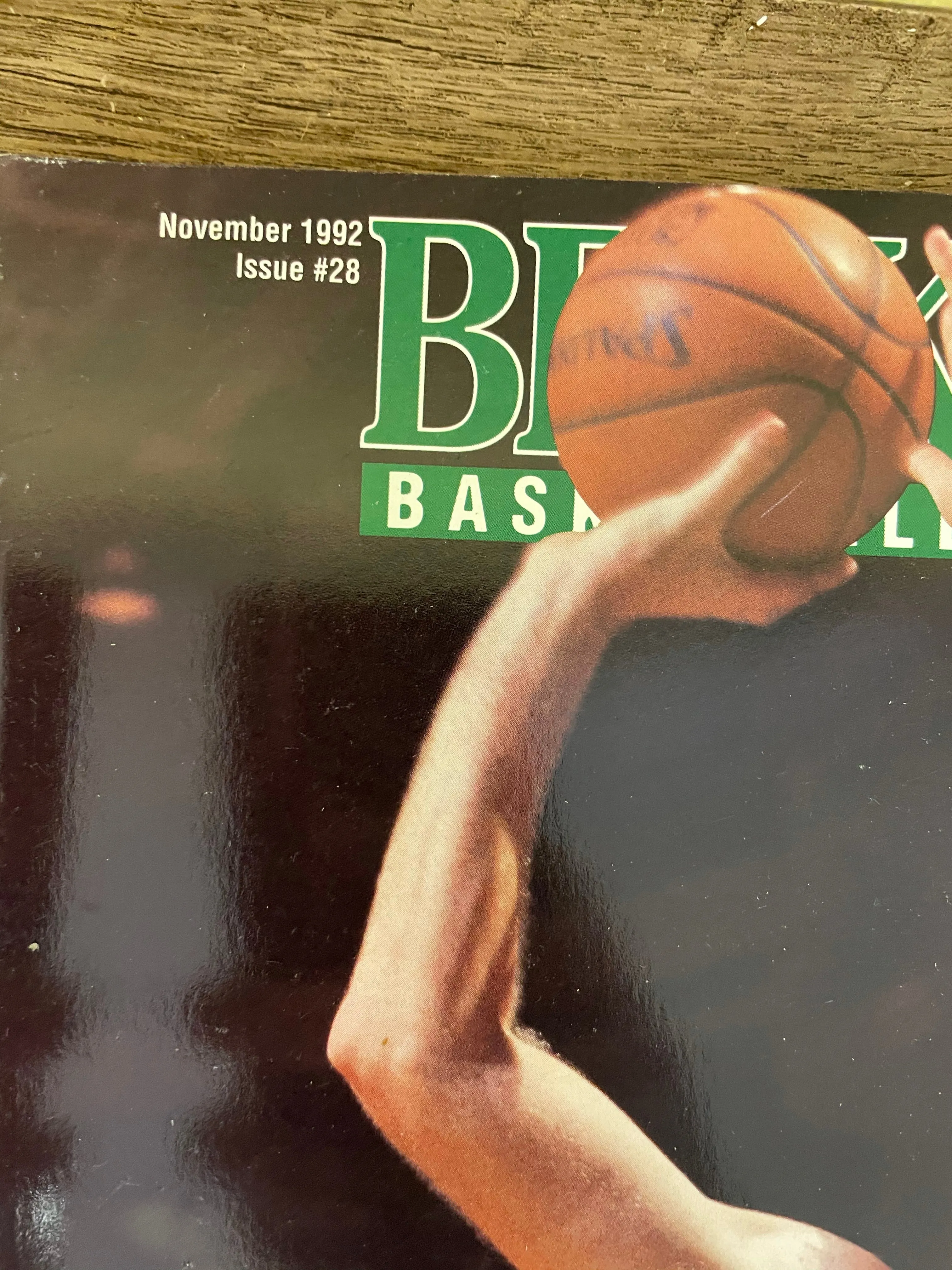 (V) BECKETT BASKETBALL CARD MONTHLY Magazine Vintage November 1992 Issue #28 Larry Bird Celtics