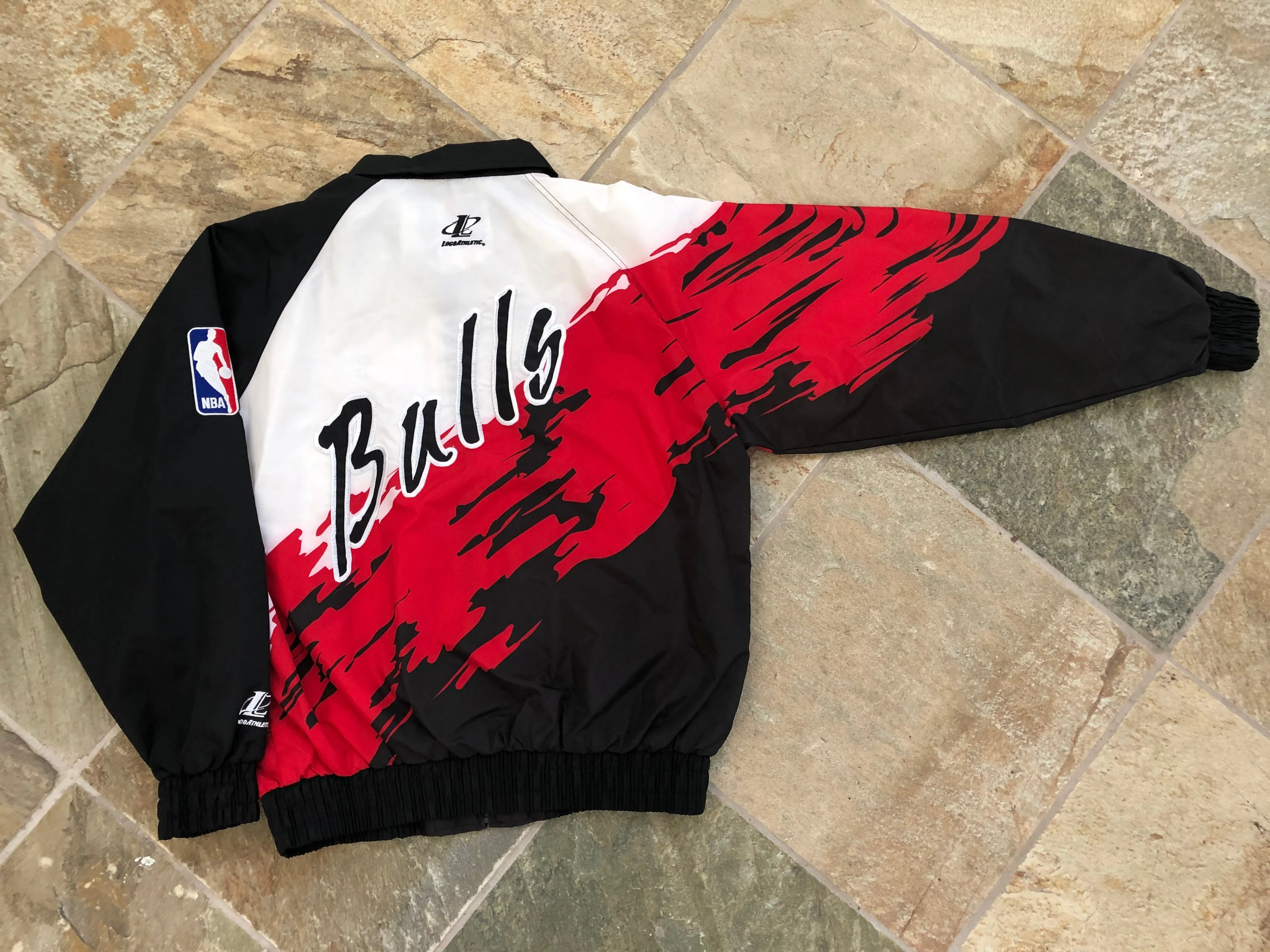 Vintage Chicago Bulls Logo Athletic Splash Basketball Jacket, Size Medium