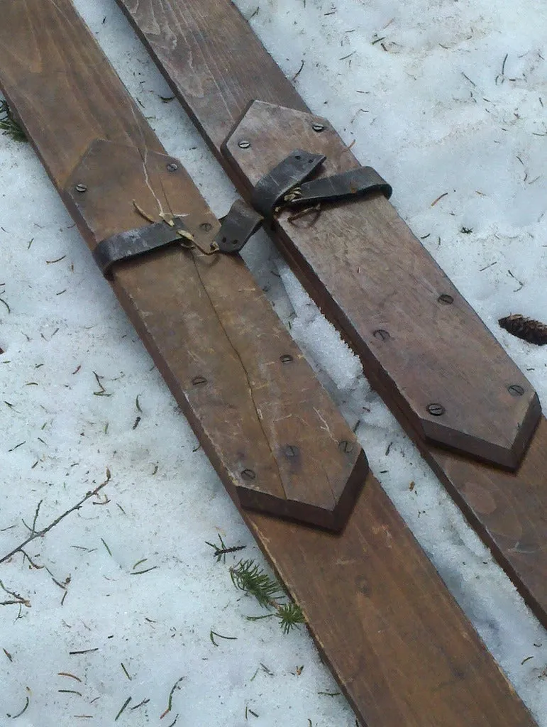 Vintage Skis with Diamond Foot Plate