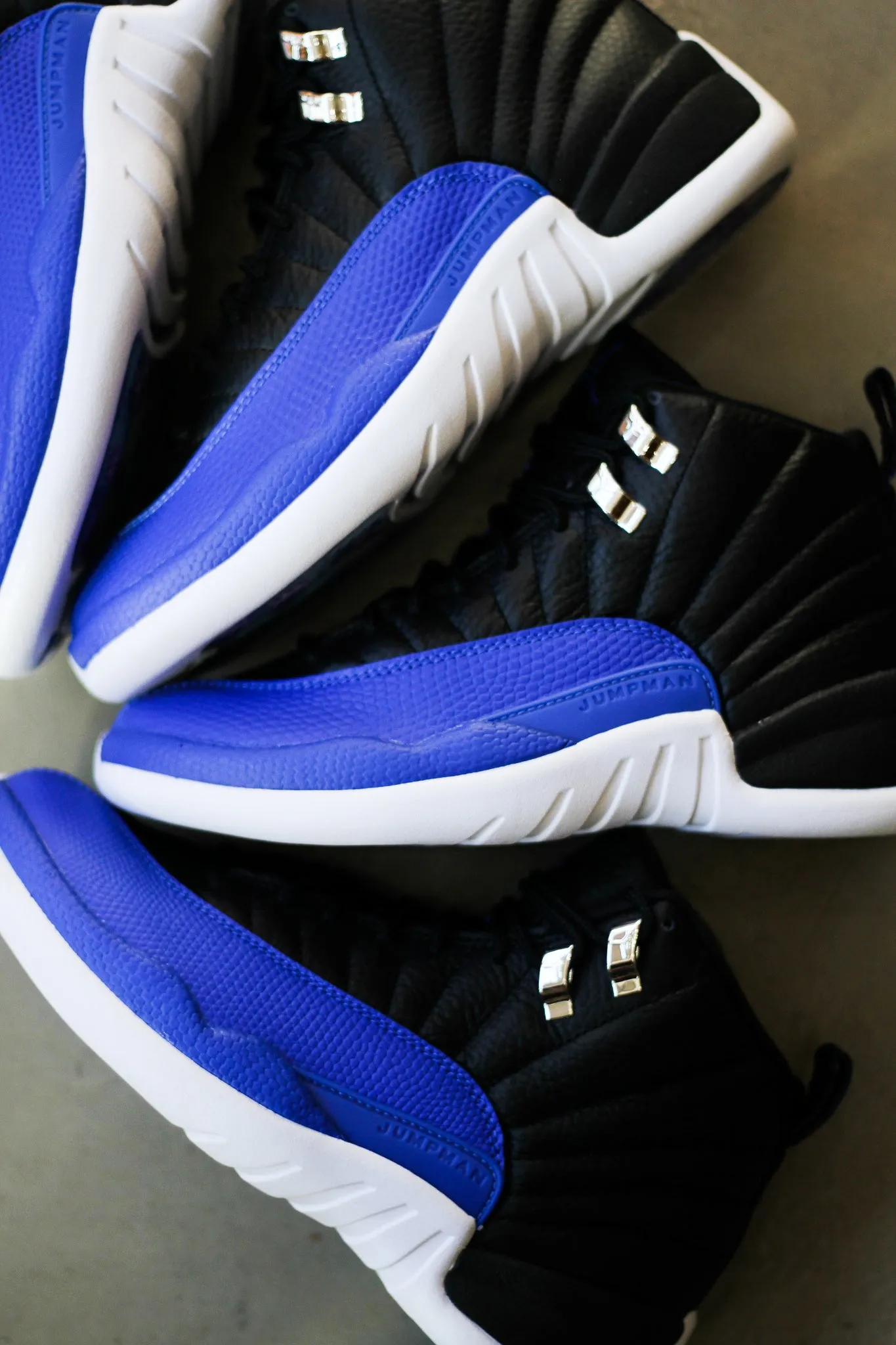 W AIR JORDAN 12 RETRO "HYPER ROYAL"